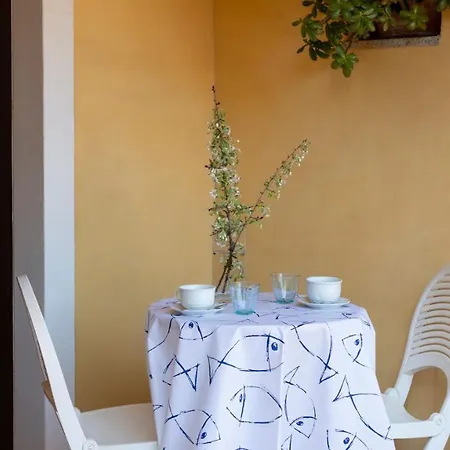 Welcomely - Brezza Di Mare *